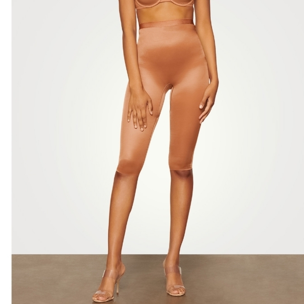 Skims bronze shapewear chopped leggings bnwt